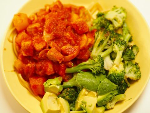 MITEN LUKEA TUOTESELOSTEITA?